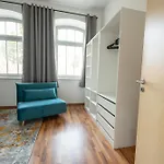 Апартаменты Fabrik68 - Ganzes Haus 3 Schlafzimmer 2 Baeder Пайц
