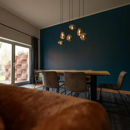 شقة Fabrik68 - Ganzes Haus 3 Schlafzimmer 2 Baeder Peitz