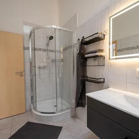 Fabrik68 - Ganzes Haus 3 Schlafzimmer 2 Baeder דירה Peitz