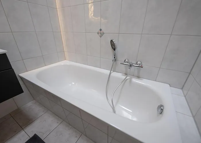 Fabrik68 - Ganzes Haus 3 Schlafzimmer 2 Baeder דירה Peitz